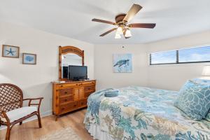Aquavista Condominiums #205-W by Book That Condo