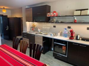 7 apartments in Alexander complex