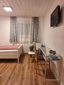 Single Room with Private Bathroom room in Piz Buin
