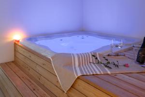 WINERY AND APARTMENTS MAROF