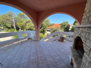 Beach house Šimuni by Pag tours