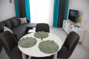 Art life aparments (watermelone)