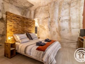 Maisons de vacances Gite Les Ulmes, 3 pieces, 4 personnes - FR-1-622-69 : photos des chambres