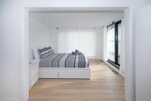 Sherkston Bliss - Hot Tub Soaks & Backyard BBQ Fun