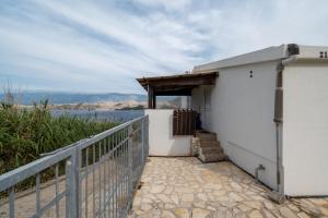 Apartments by the sea Sveti Marko, Pag - 21654 