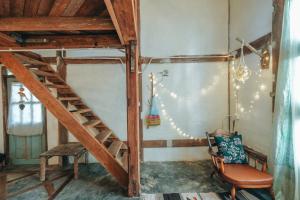 THE RIVER RUNS CHIANG KLANG