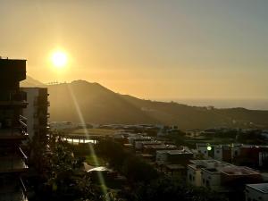 New PH Exquisite 3BR Condo Seaview and Access Resorts