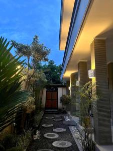 Phòng Giường Đôi Có Phòng Tắm Riêng (Double Room with Private Bathroom)