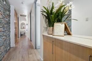 Waterfront Oasis in Runaway Bay - CoastHM