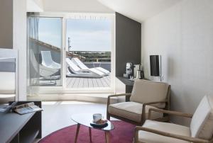 Hotels Hotel Valdys Thalasso & Spa - les Pins : Suite « Bulle Horizon »