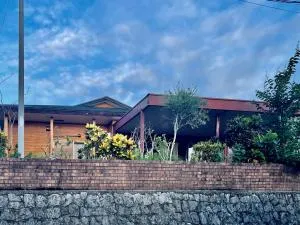 与論島〜2023年10月25日にリニューアル〜ヴィラ島福家一軒家貸別荘 - Nama