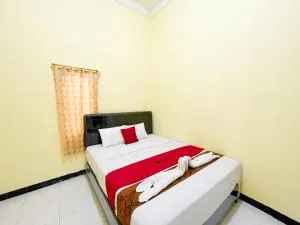 Reddoorz Near Makam Bung Karno Blitar - 勿里达
