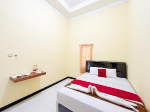 Reddoorz Near Makam Bung Karno Blitar