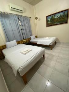 Ecran Riverfront Guesthouse