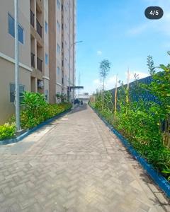 Apartemen 32 m2 dengan 2 kamar tidur dan 1 kamar mandi pribadi di Gresik