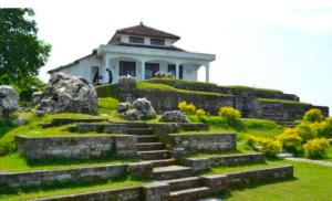 Apartemen 32 m2 dengan 2 kamar tidur dan 1 kamar mandi pribadi di Gresik