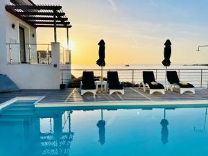 Eleia Seafront Rooms & Villas