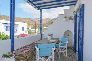 Exilze House Beachfront Kionia