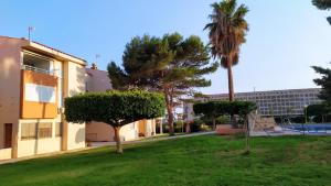 Atractivo apartamento en la playa con parking