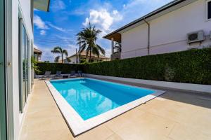 Modern 4 Bedroom Pool Villa in Good Location VY