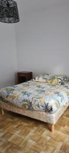 Appartements Entrecasteaux T1 saisonnier : photos des chambres