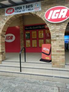 Serene Waterfront GuestHouse- Views & Vibes