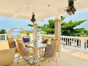 The Kroun Seafront Residences