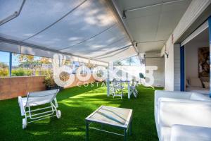 Soleado - apartament amb gran terrassa al centre de Platja dAro, amb parking i piscina comunitària