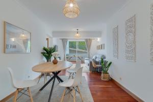 Tropical Pearl by Atlantic Holiday