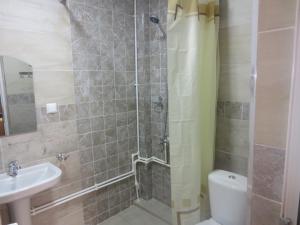 Twin Room with Private Bathroom room in Guest House LEADER