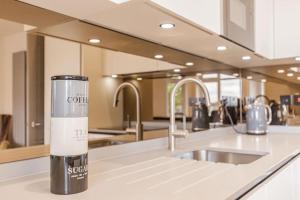 Flat 3, 161 Crescent Road - Luxury Apartment