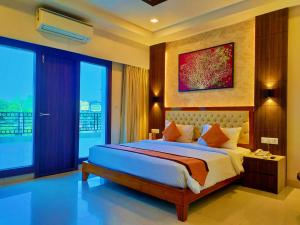 Sambhabana Hotel & Suites
