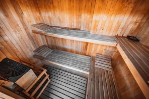 CozyTiny house at lake with sauna