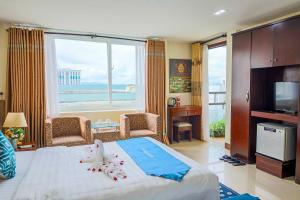 DMZ Hotel ,Central Hue ,Near Perfume River