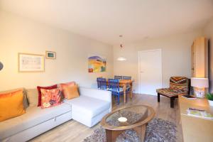 Edinburgh Central 2-Bedroom Old Town Apartment