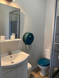 Hotels Au Petit Bonheur : photos des chambres
