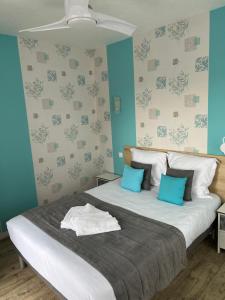 Hotels Au Petit Bonheur : photos des chambres