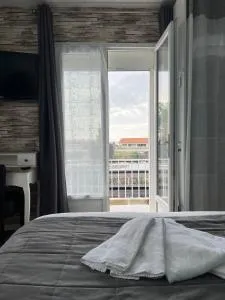 Au Petit Bonheur
