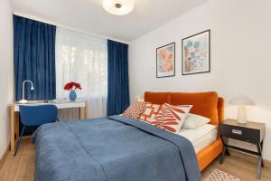 Central Warsaw Apartment Żurawia by Noclegi Renters