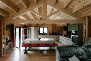 Charming ecolodge with private access to the river