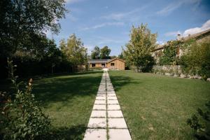 Maisons de vacances Charming ecolodge with private access to the river : photos des chambres