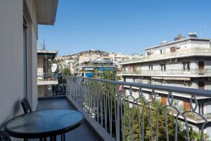 Classy Apartment in Koukaki, Walk to Metro & Acropolis