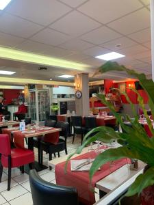 Hotels Au Petit Bonheur : photos des chambres
