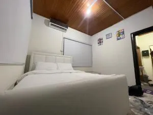 Bambi Smart Lets - Ablekuma