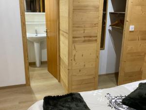 Spacieux appartement au pieds des pistes pour 8 personnes - FR-1-467-53