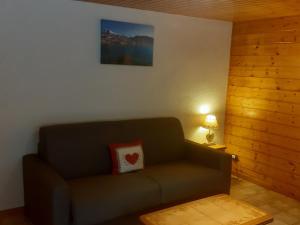 Chalet pour 67 pers. proche centre avec cuisine équipée - FR-1-467-66