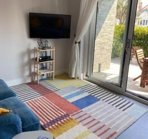 LIKONI 3 by BOURNECOAST - A Modern Apartment with SEA VIEWS, Patio and Parking - FM6193