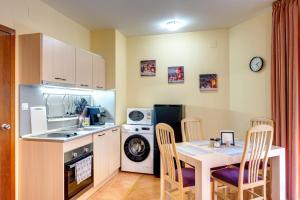 1BD Ski View Retreat in Pamporovo with Fireplace by Flat Mаnager