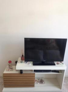 Quarto e sala Boqueirão quadra da praia