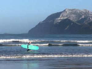 CasaMar Chalet al lado de la playa con piscina privada, jardín y barbacoa, frontón, 6 HABITACIONES